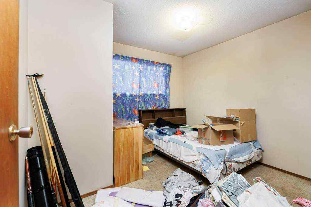 MLS&reg; # A2271760 - 4804 Broadway Avenue  in NONE Blackfalds, Residential Open Houses