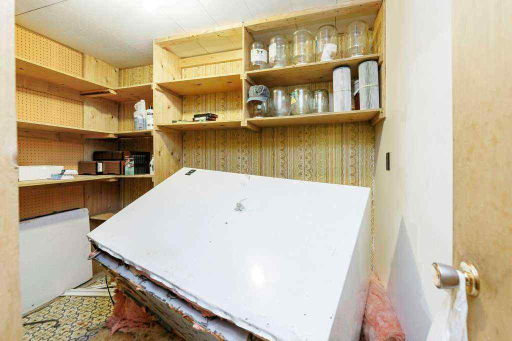 MLS&reg; # A2271760 - 4804 Broadway Avenue  in NONE Blackfalds, Residential Open Houses