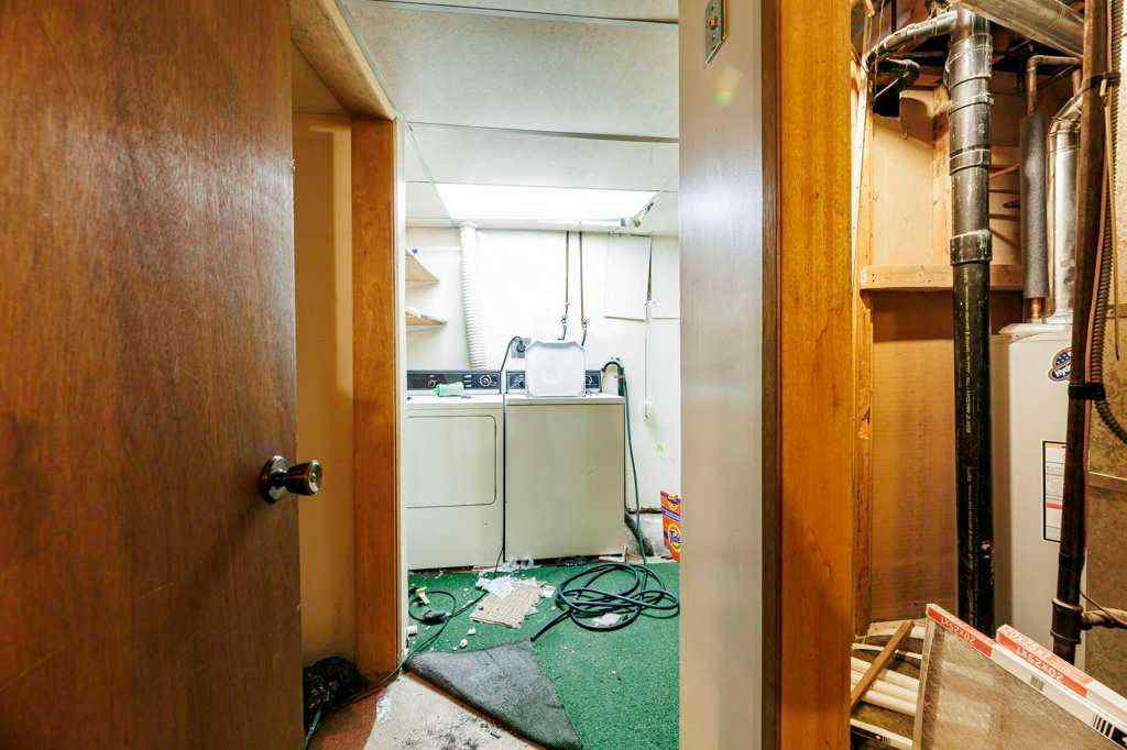 MLS&reg; # A2271760 - 4804 Broadway Avenue  in NONE Blackfalds, Residential Open Houses