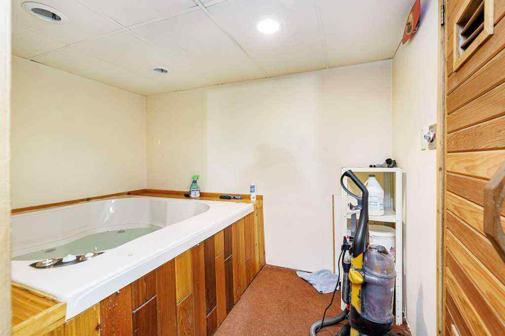 MLS&reg; # A2271760 - 4804 Broadway Avenue  in NONE Blackfalds, Residential Open Houses