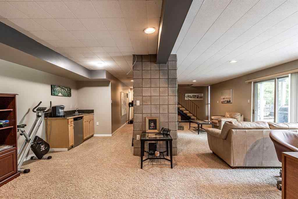 MLS&reg; # A2271765 - 22 Chinook Drive SW in SW Hill Medicine Hat, Residential Open Houses