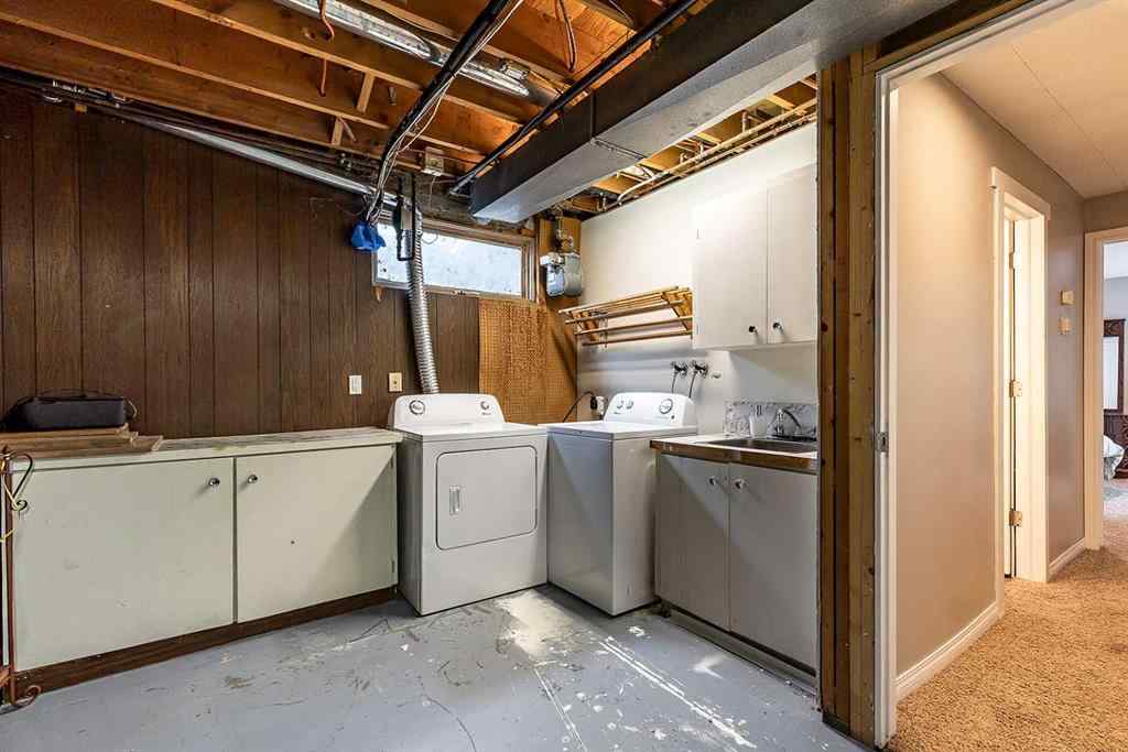 MLS&reg; # A2271765 - 22 Chinook Drive SW in SW Hill Medicine Hat, Residential Open Houses