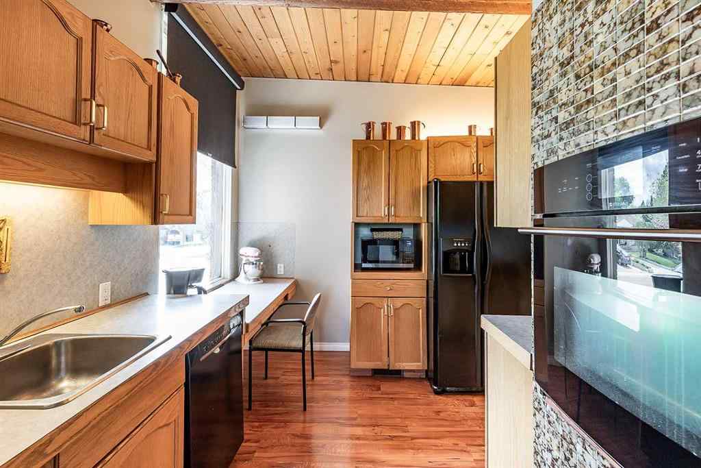 MLS&reg; # A2271765 - 22 Chinook Drive SW in SW Hill Medicine Hat, Residential Open Houses