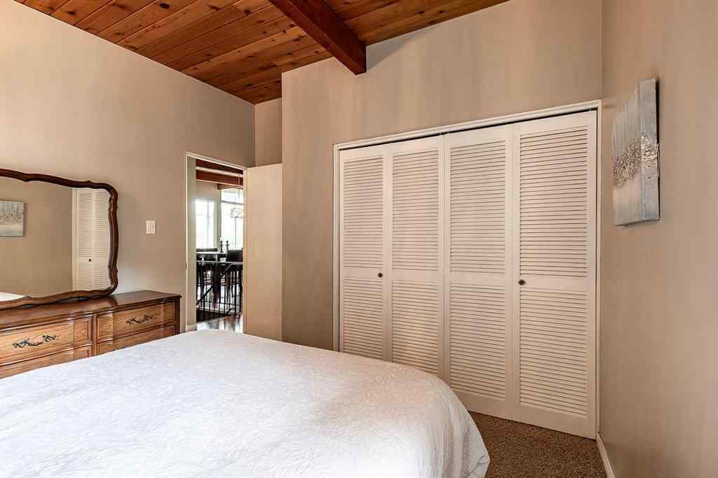 MLS&reg; # A2271765 - 22 Chinook Drive SW in SW Hill Medicine Hat, Residential Open Houses