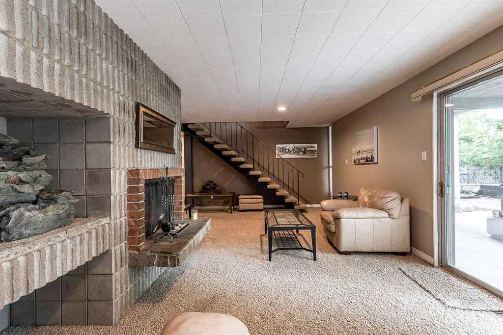 MLS&reg; # A2271765 - 22 Chinook Drive SW in SW Hill Medicine Hat, Residential Open Houses