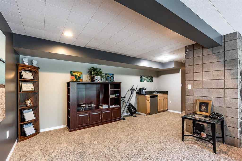 MLS&reg; # A2271765 - 22 Chinook Drive SW in SW Hill Medicine Hat, Residential Open Houses