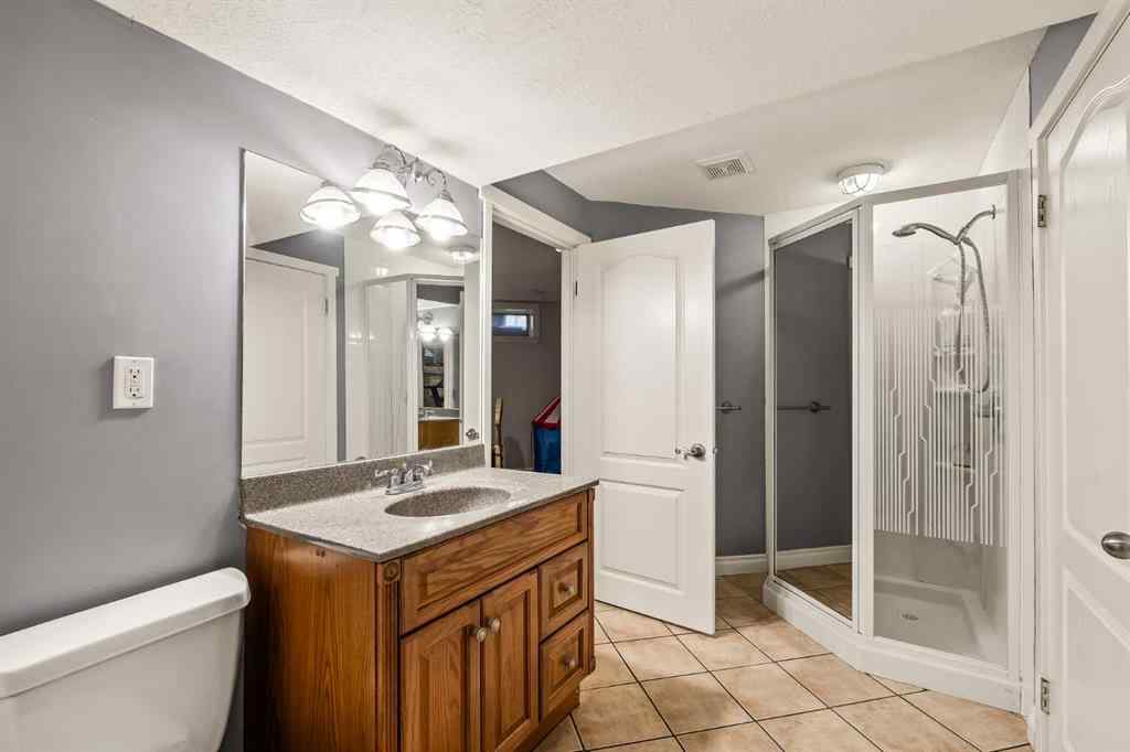 MLS® # A2271767 - 25 McKinley Bay SE in McKenzie Lake Calgary, Residential Open Houses