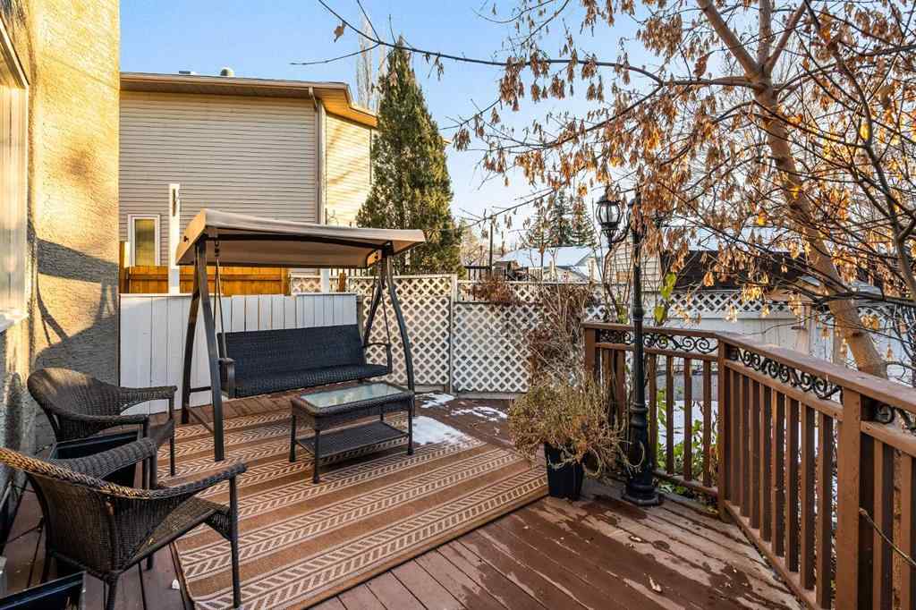MLS® # A2271767 - 25 McKinley Bay SE in McKenzie Lake Calgary, Residential Open Houses