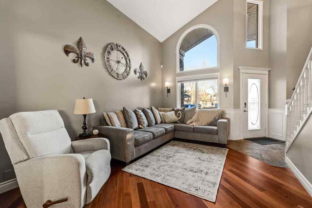 MLS® # A2271767 - 25 McKinley Bay SE in McKenzie Lake Calgary, Residential Open Houses