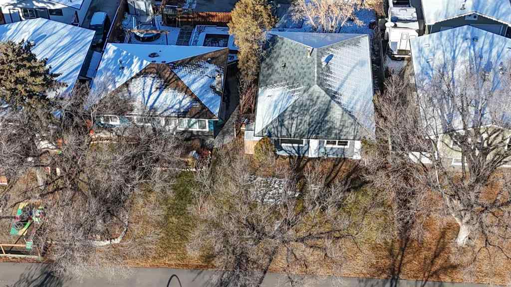 MLS&reg; # A2271769 - 3429 33A Avenue SE in Dover Calgary, Residential Open Houses