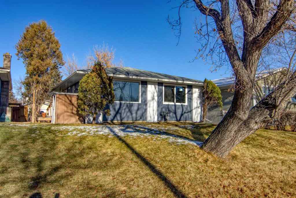 MLS&reg; # A2271769 - 3429 33A Avenue SE in Dover Calgary, Residential Open Houses