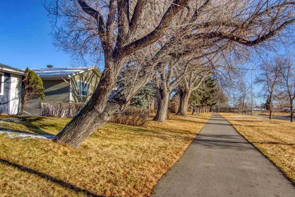MLS&reg; # A2271769 - 3429 33A Avenue SE in Dover Calgary, Residential Open Houses