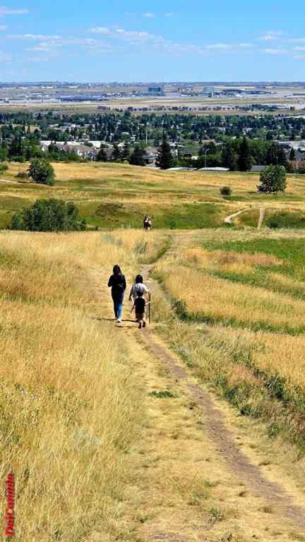 MLS&reg; # A2271770 - 741 Sandringham Place NW in Sandstone Valley Calgary, Residential Open Houses