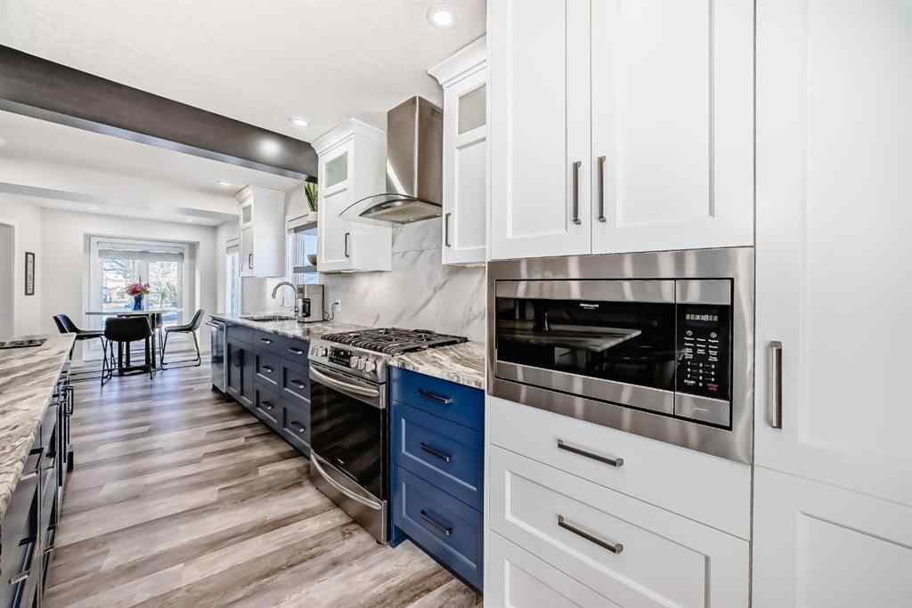 MLS&reg; # A2271770 - 741 Sandringham Place NW in Sandstone Valley Calgary, Residential Open Houses