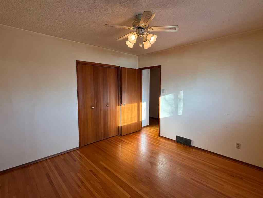 MLS&reg; # A2271771 - 111 27 Avenue NE in Tuxedo Park Calgary, Residential Open Houses