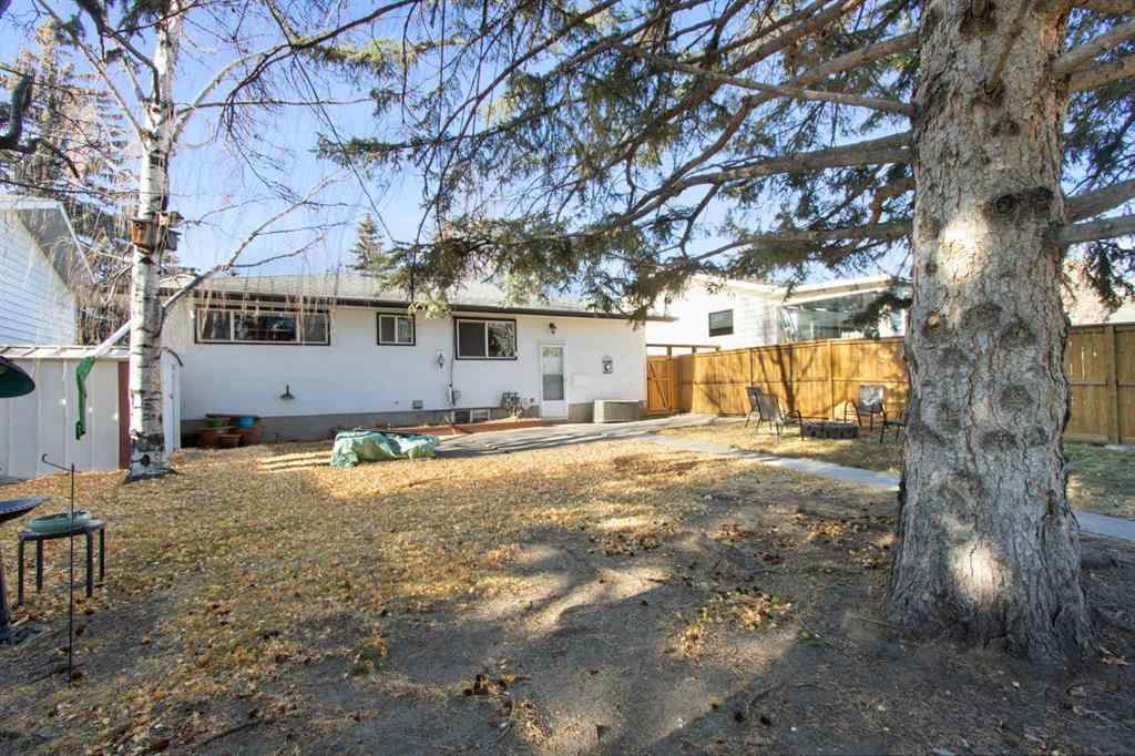 MLS&reg; # A2271776 - 123 Glacier Drive SW in Glamorgan Calgary, Residential Open Houses