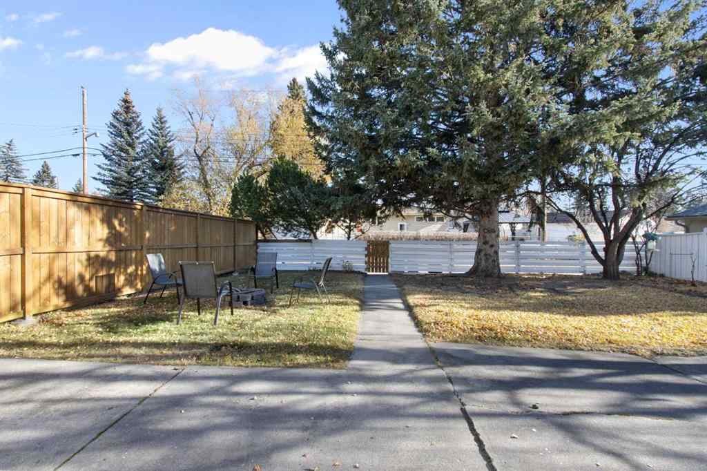 MLS&reg; # A2271776 - 123 Glacier Drive SW in Glamorgan Calgary, Residential Open Houses