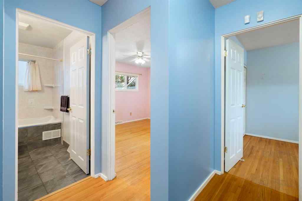 MLS&reg; # A2271776 - 123 Glacier Drive SW in Glamorgan Calgary, Residential Open Houses