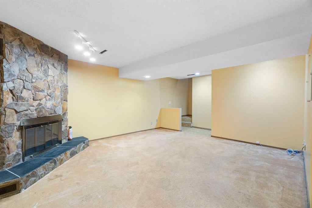 MLS&reg; # A2271776 - 123 Glacier Drive SW in Glamorgan Calgary, Residential Open Houses