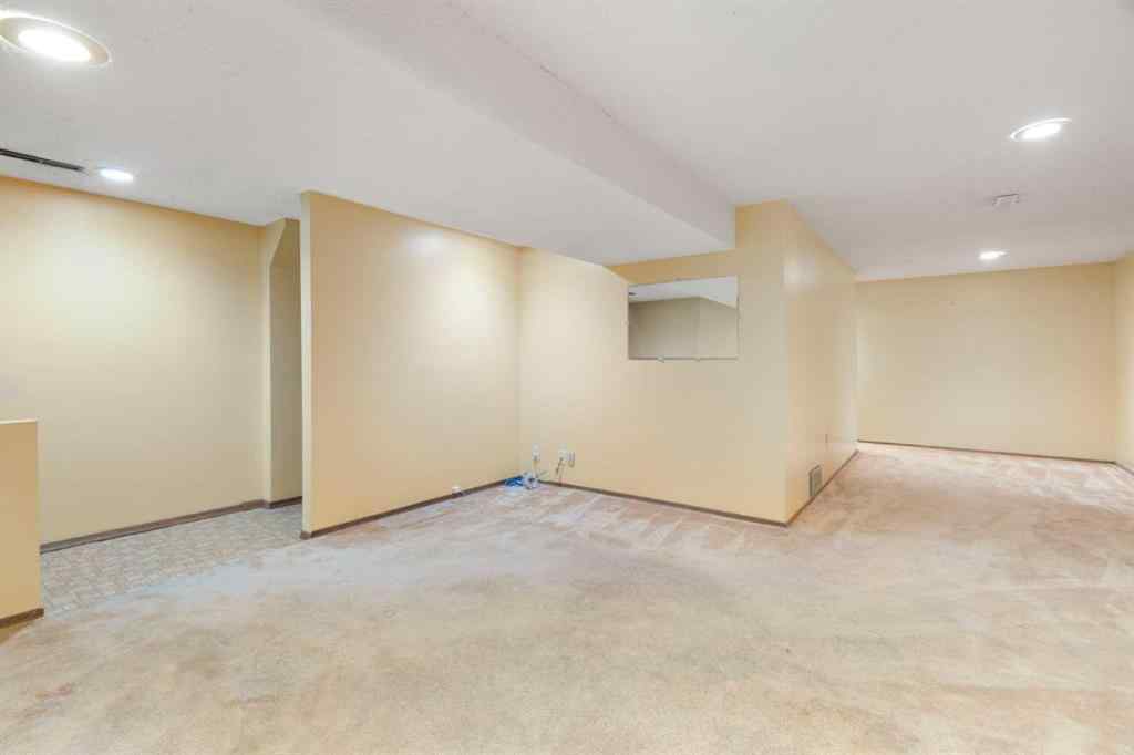 MLS&reg; # A2271776 - 123 Glacier Drive SW in Glamorgan Calgary, Residential Open Houses