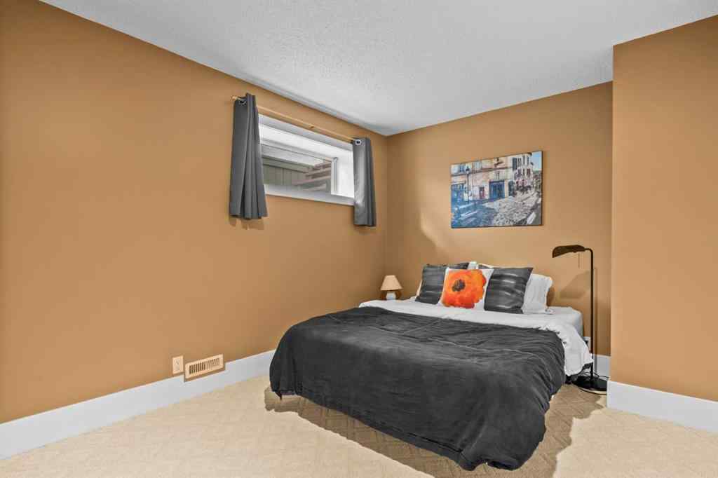 MLS&reg; # A2271782 - 3111 39 Street SW in Glenbrook Calgary, Residential Open Houses