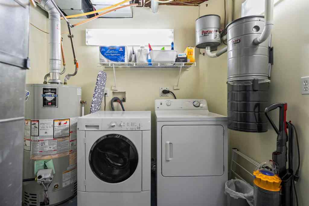 MLS&reg; # A2271782 - 3111 39 Street SW in Glenbrook Calgary, Residential Open Houses