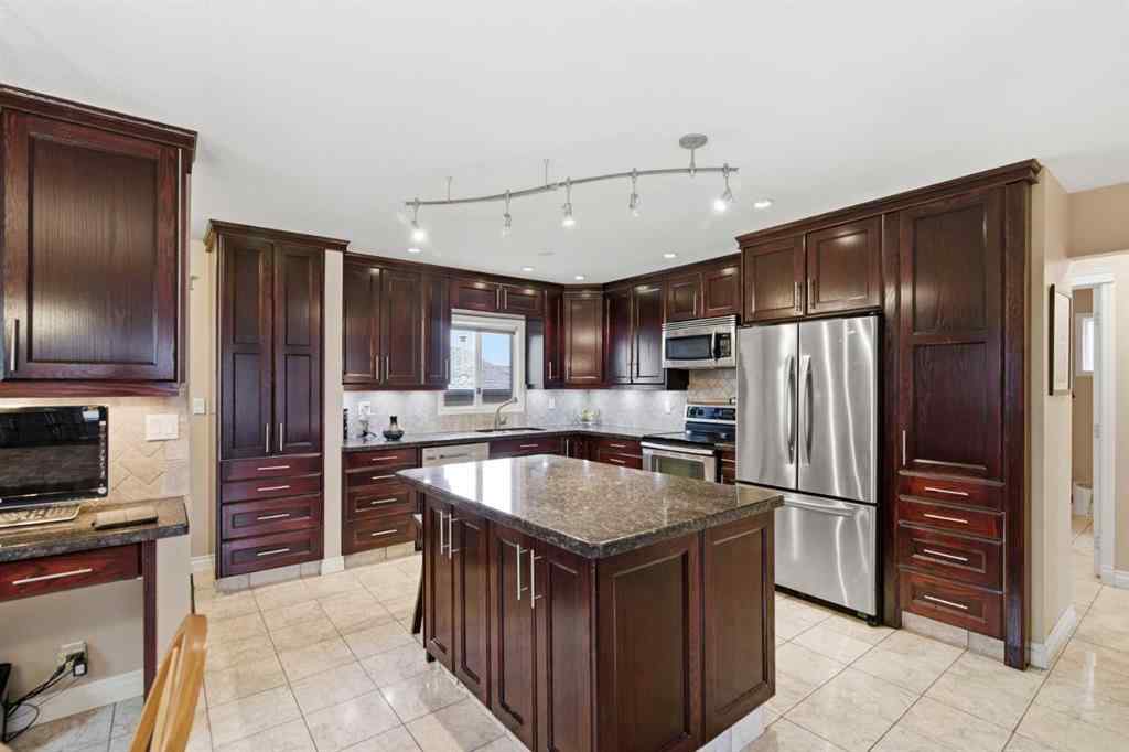 MLS&reg; # A2271784 - 3943 Whitehorn Drive NE in Whitehorn Calgary, Residential Open Houses