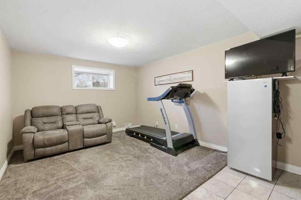 MLS&reg; # A2271784 - 3943 Whitehorn Drive NE in Whitehorn Calgary, Residential Open Houses