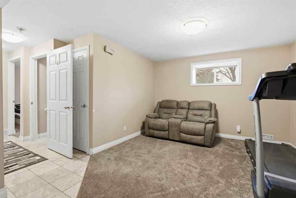 MLS&reg; # A2271784 - 3943 Whitehorn Drive NE in Whitehorn Calgary, Residential Open Houses