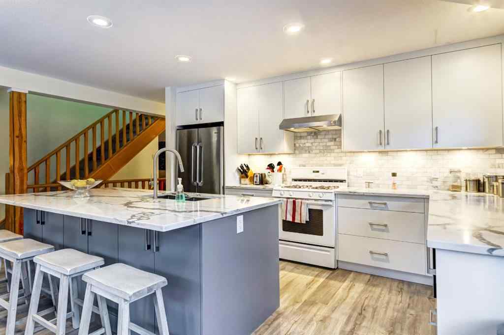 MLS&reg; # A2271788 - 1050 Rundleview Drive  in Rundleview Ests Canmore, Residential Open Houses