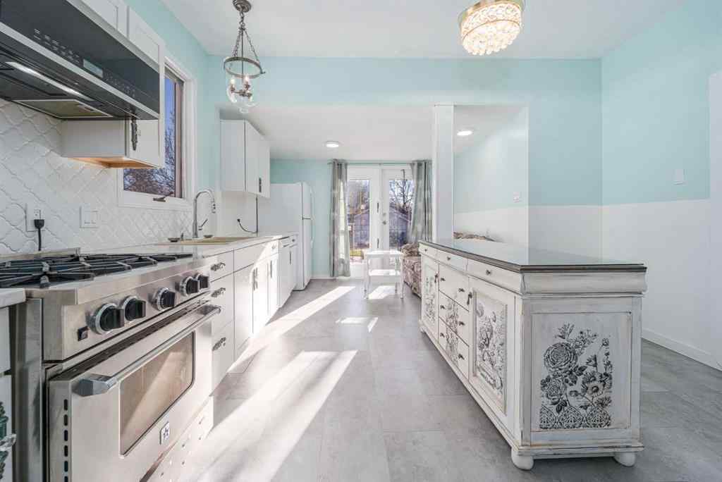 MLS&reg; # A2271796 - 1230 5A Avenue S in London Road Lethbridge, Residential Open Houses