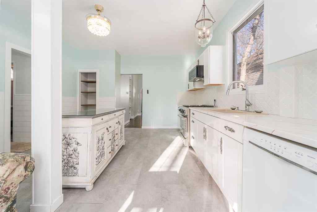 MLS&reg; # A2271796 - 1230 5A Avenue S in London Road Lethbridge, Residential Open Houses