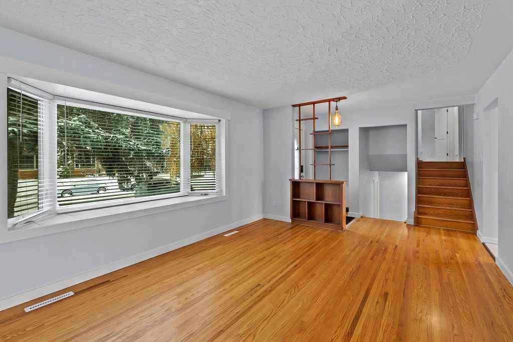 MLS® # A2271801 - 6407 Lombardy Crescent SW in North Glenmore Park Calgary, Residential Open Houses