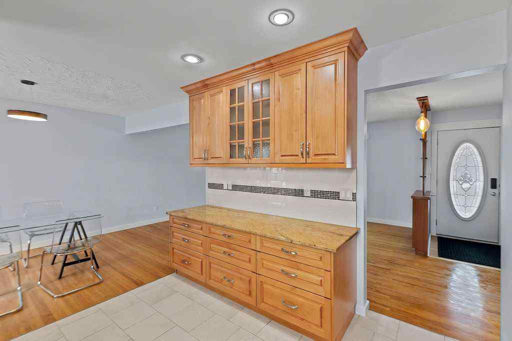 MLS® # A2271801 - 6407 Lombardy Crescent SW in North Glenmore Park Calgary, Residential Open Houses