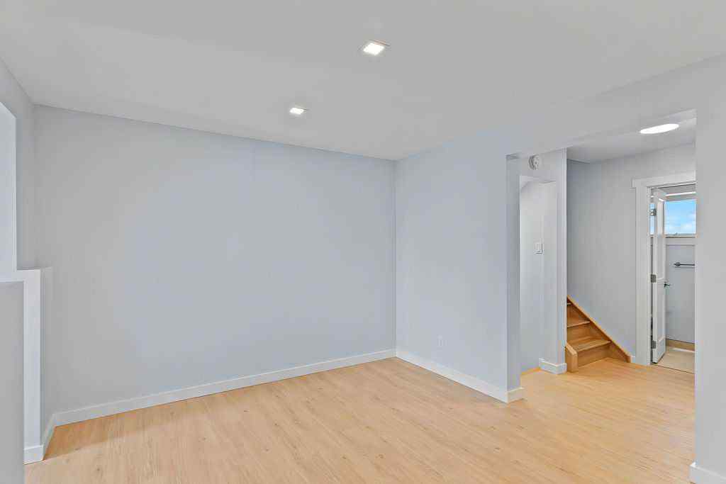 MLS® # A2271801 - 6407 Lombardy Crescent SW in North Glenmore Park Calgary, Residential Open Houses