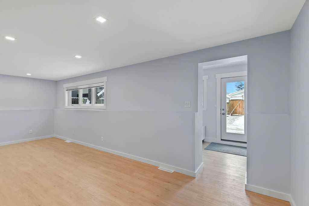 MLS® # A2271801 - 6407 Lombardy Crescent SW in North Glenmore Park Calgary, Residential Open Houses