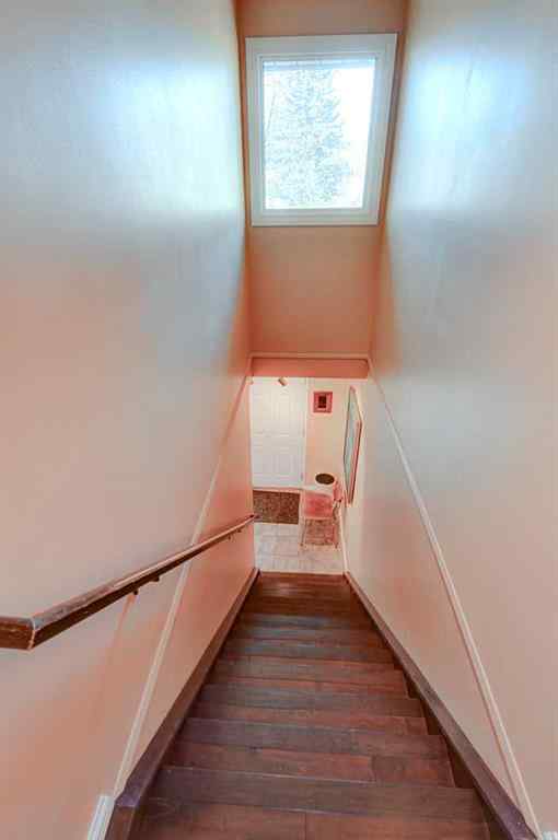 MLS&reg; # A2271803 - 80 Woodglen Road SW in Woodbine Calgary, Residential Open Houses