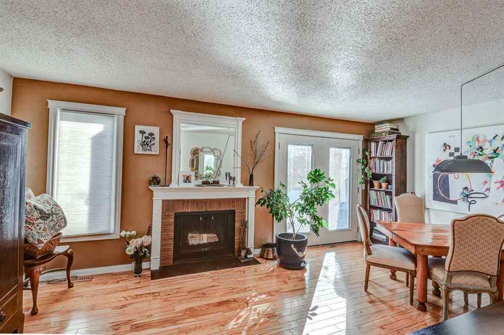 MLS&reg; # A2271803 - 80 Woodglen Road SW in Woodbine Calgary, Residential Open Houses