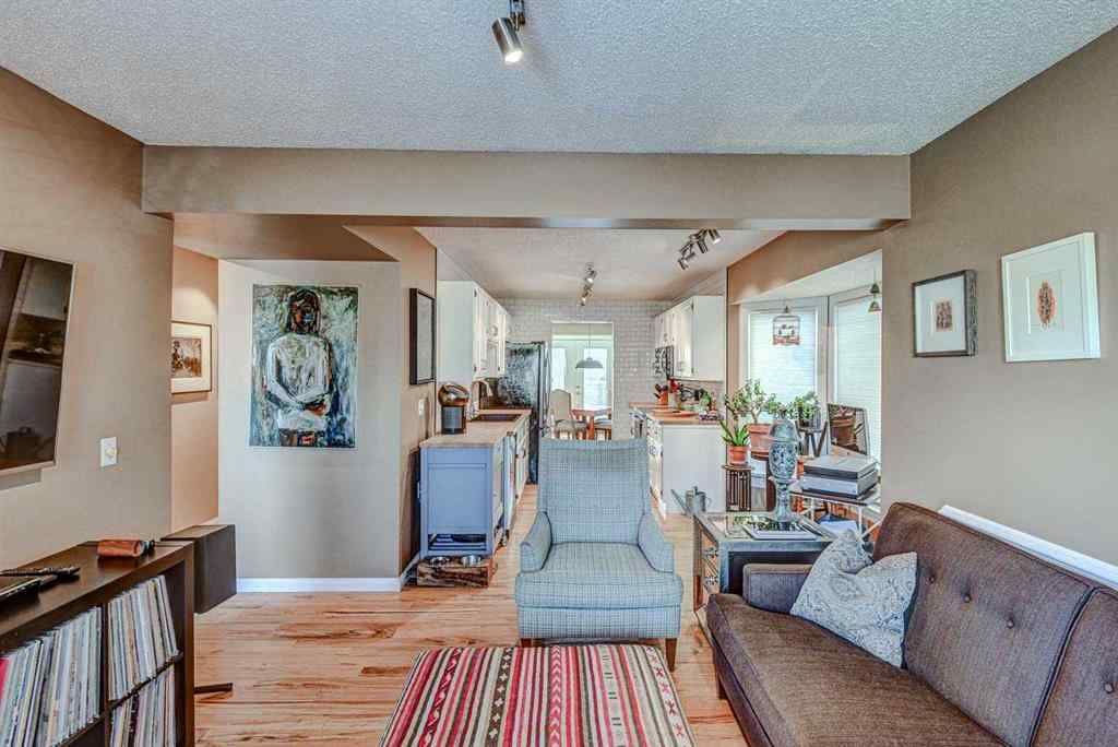MLS&reg; # A2271803 - 80 Woodglen Road SW in Woodbine Calgary, Residential Open Houses