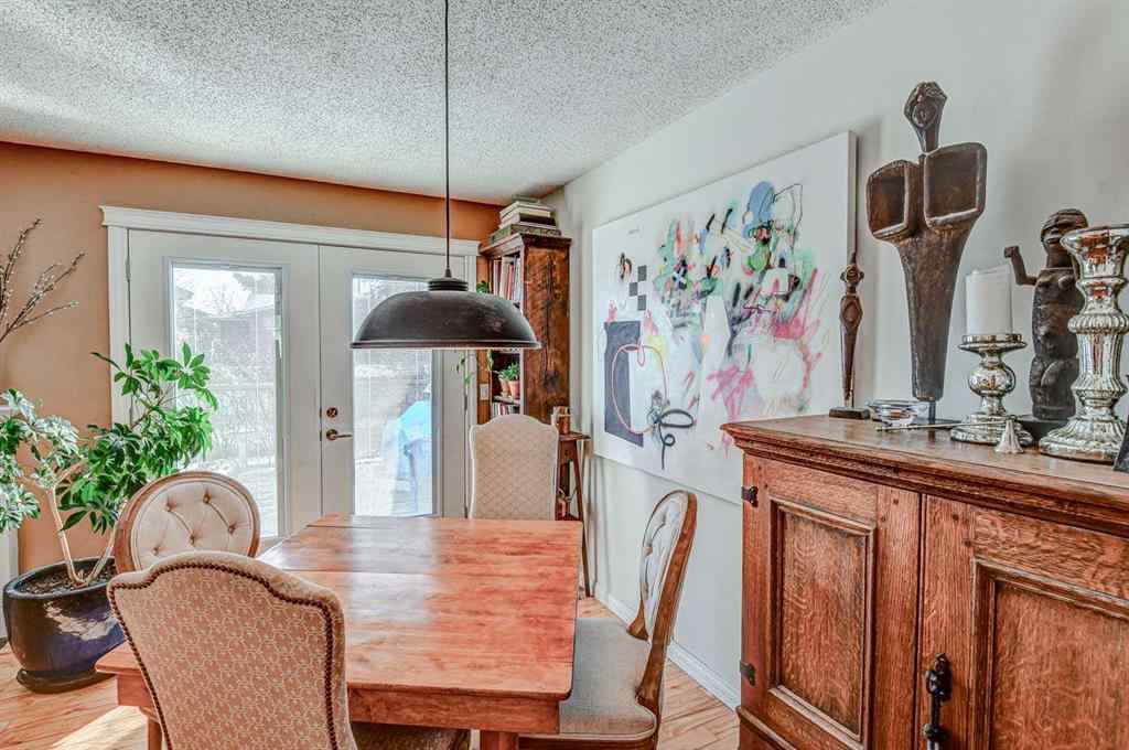 MLS&reg; # A2271803 - 80 Woodglen Road SW in Woodbine Calgary, Residential Open Houses