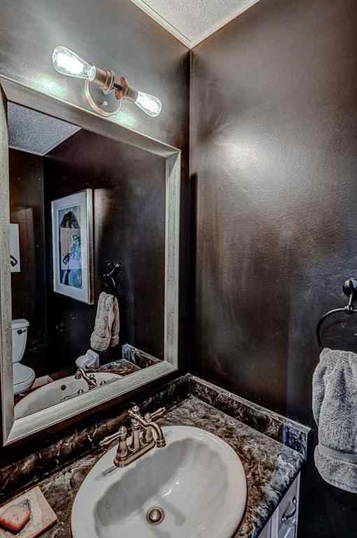 MLS&reg; # A2271803 - 80 Woodglen Road SW in Woodbine Calgary, Residential Open Houses