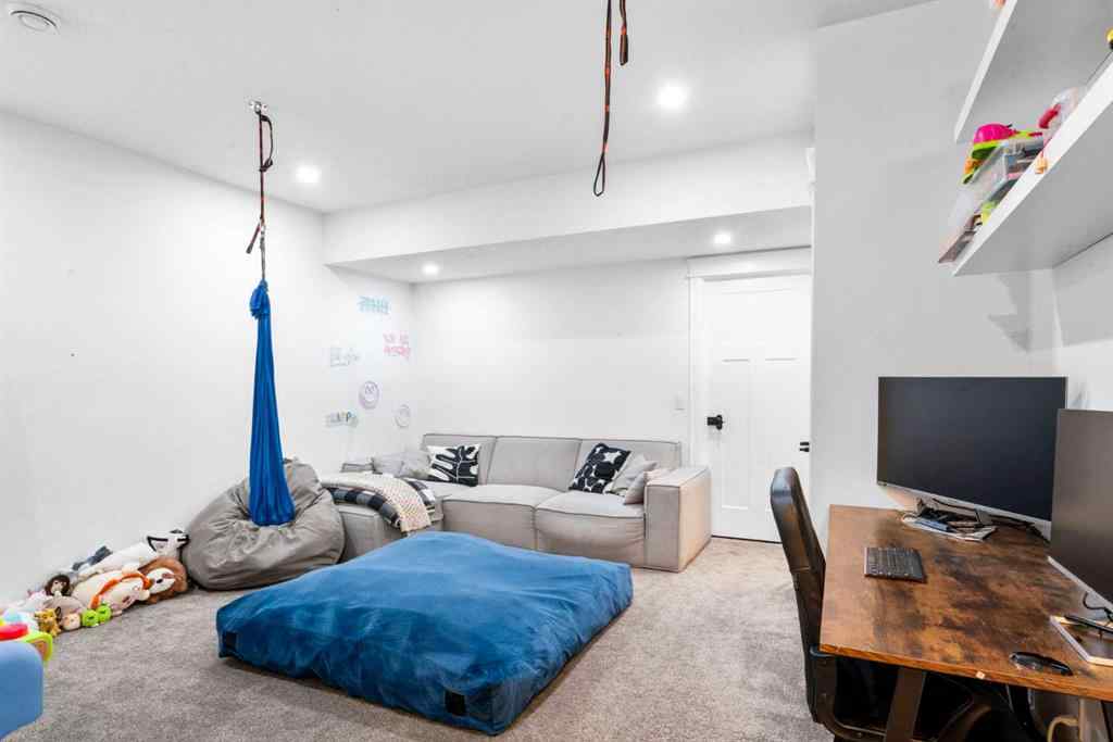 MLS&reg; # A2271805 - 950 Mahogany Boulevard SE in Mahogany Calgary, Residential Open Houses