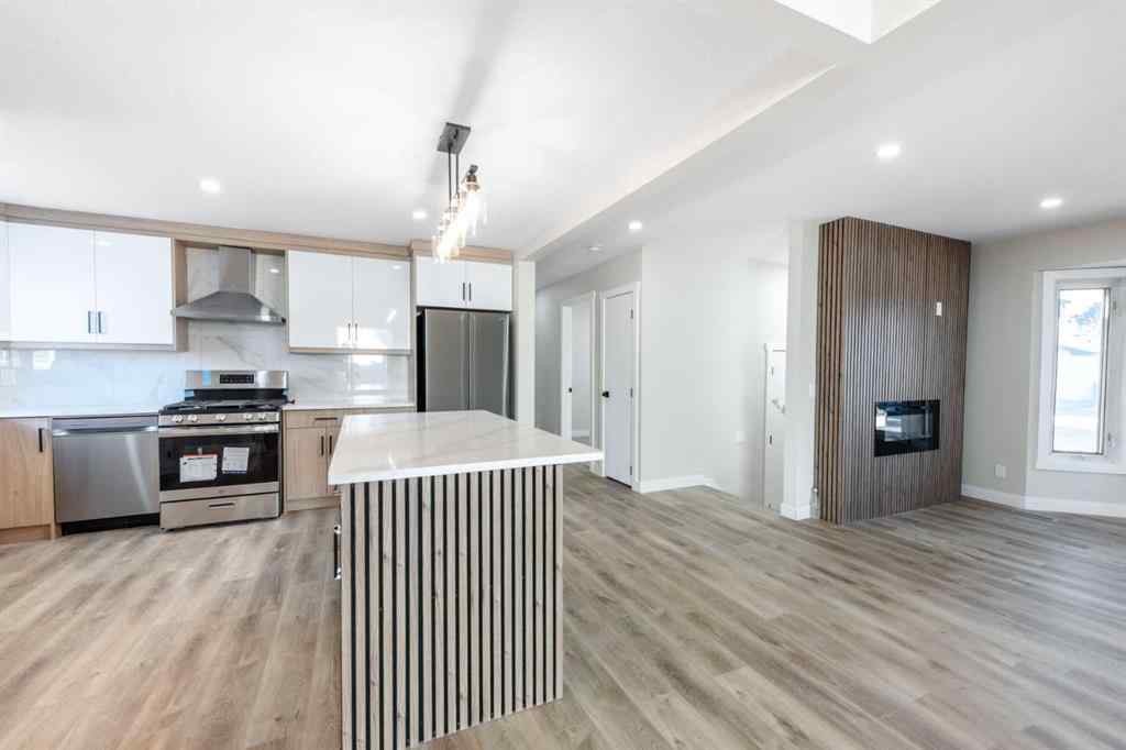 MLS&reg; # A2271812 - 1736 41 Street NE in Rundle Calgary, Residential Open Houses
