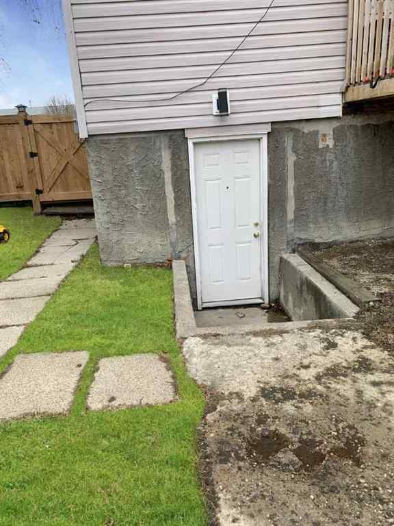 MLS&reg; # A2271826 - Unit #B 9831 100A Avenue  in NONE Sexsmith, Rental Open Houses