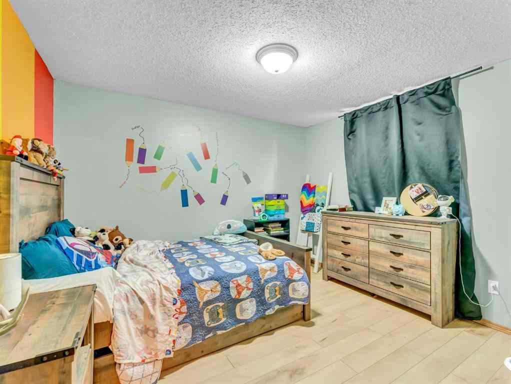 MLS&reg; # A2271829 - 10 Stanfield Place SE in SE Southridge Medicine Hat, Residential Open Houses