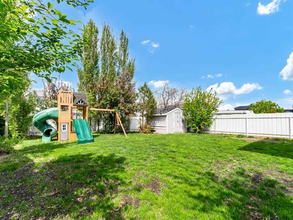 MLS&reg; # A2271829 - 10 Stanfield Place SE in SE Southridge Medicine Hat, Residential Open Houses