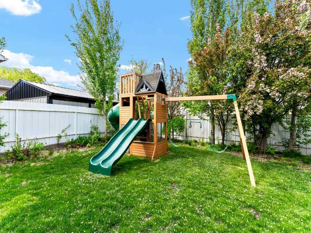 MLS&reg; # A2271829 - 10 Stanfield Place SE in SE Southridge Medicine Hat, Residential Open Houses