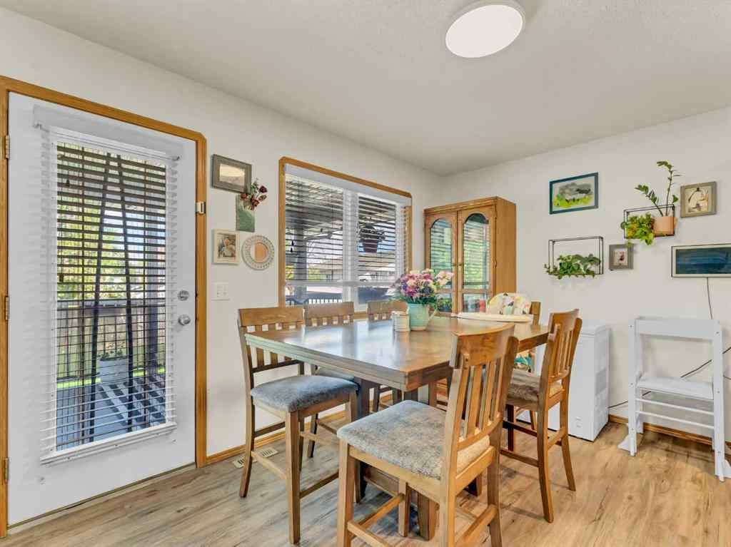 MLS&reg; # A2271829 - 10 Stanfield Place SE in SE Southridge Medicine Hat, Residential Open Houses