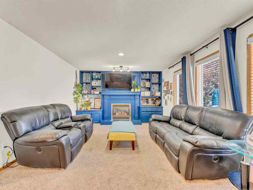 MLS&reg; # A2271829 - 10 Stanfield Place SE in SE Southridge Medicine Hat, Residential Open Houses