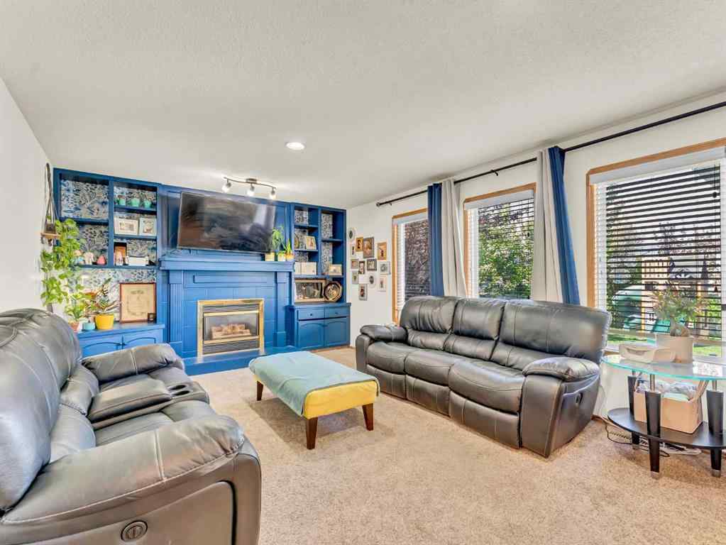 MLS&reg; # A2271829 - 10 Stanfield Place SE in SE Southridge Medicine Hat, Residential Open Houses